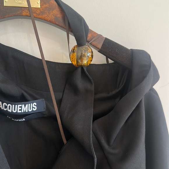 JACQUEMUS
Black Le Raphia 'La Veste Baska' Blazer - Picture 6 of 11